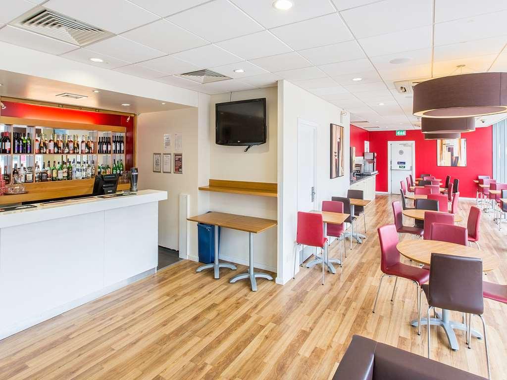 Travelodge Cambridge Central Ресторан фото
