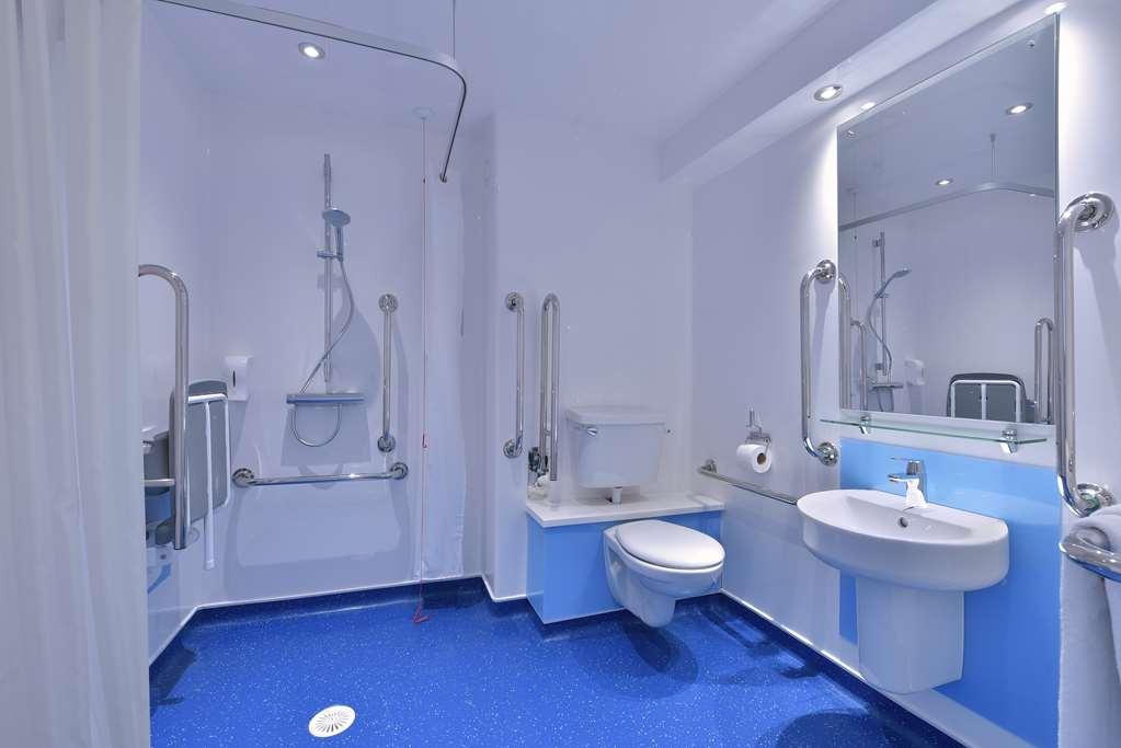 Travelodge Cambridge Central Номер фото